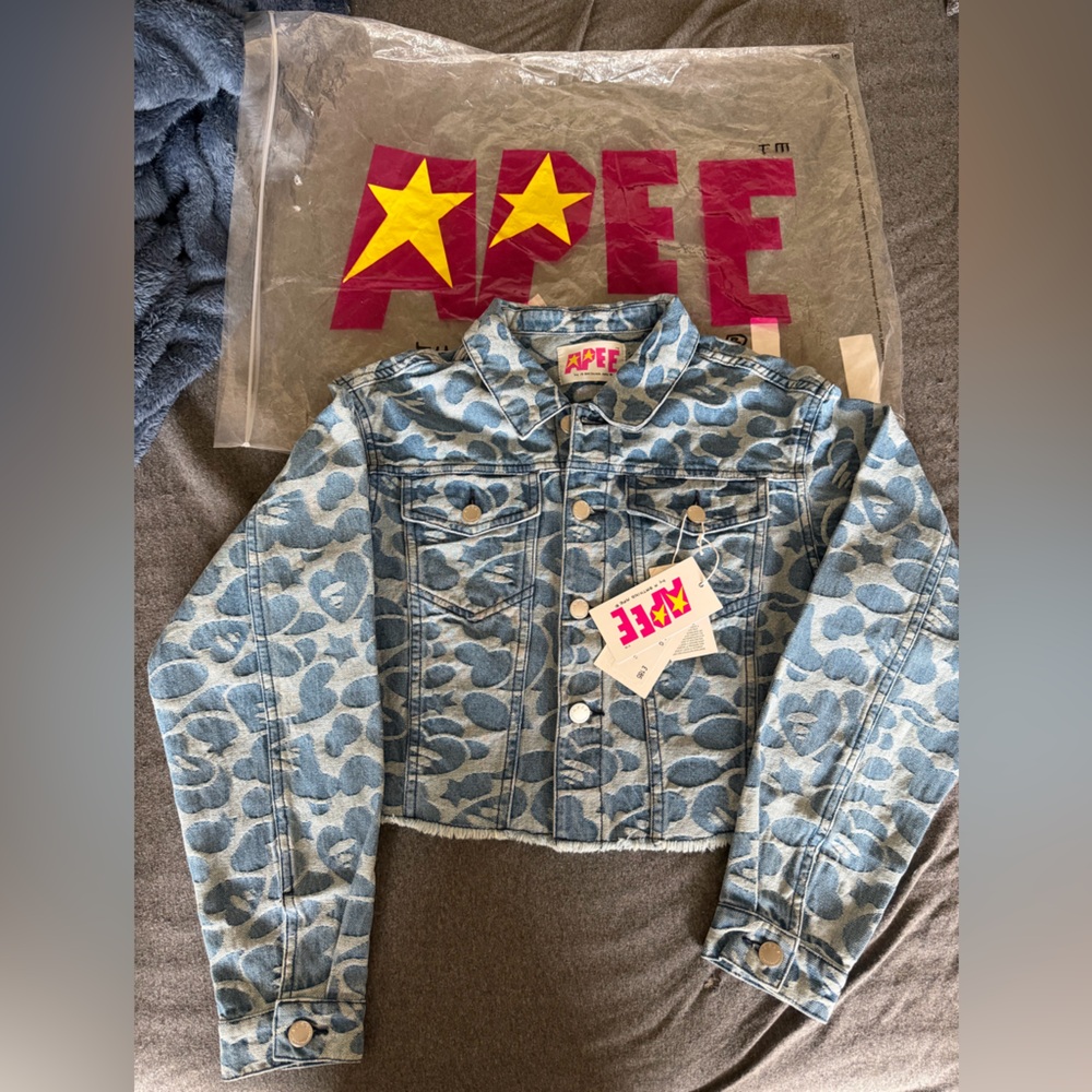 APEE Women’s Cropped Denim Jacket